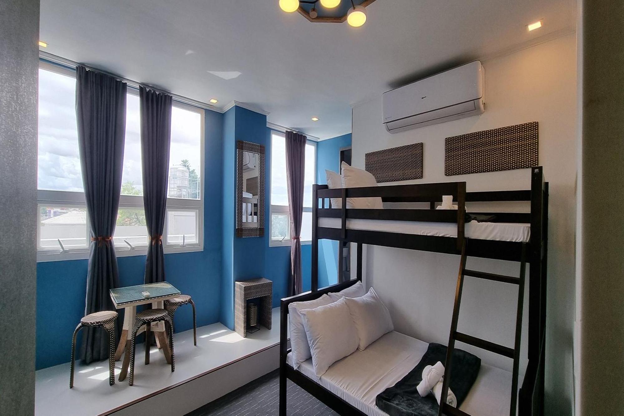 Attic Capsule Hotel Marigondon  Exterior photo