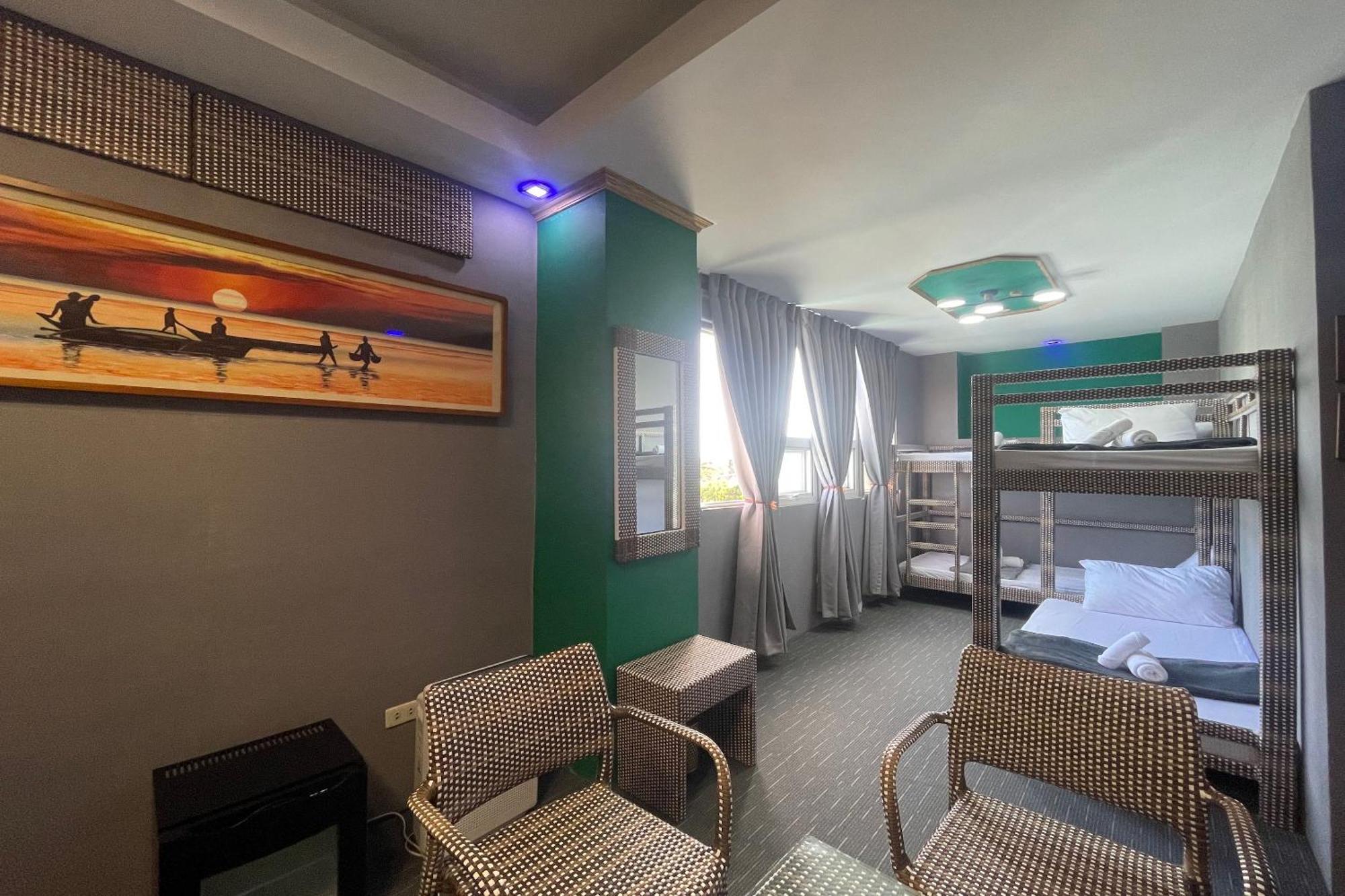 Attic Capsule Hotel Marigondon  Exterior photo