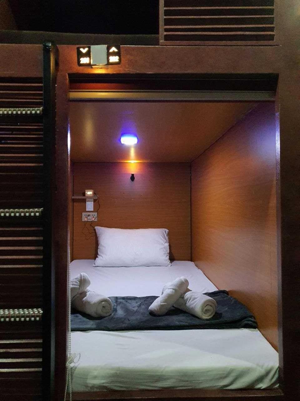 Attic Capsule Hotel Marigondon  Exterior photo