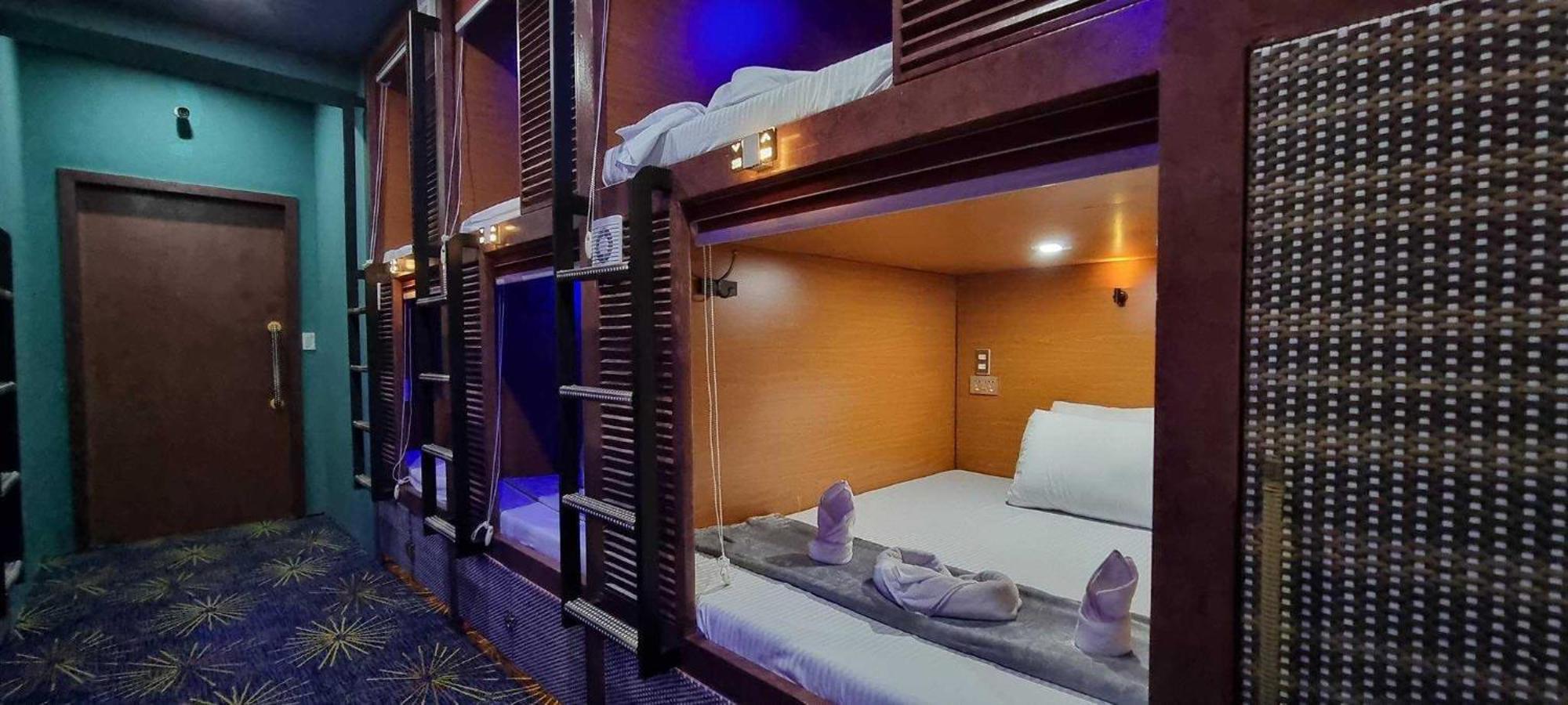 Attic Capsule Hotel Marigondon  Exterior photo