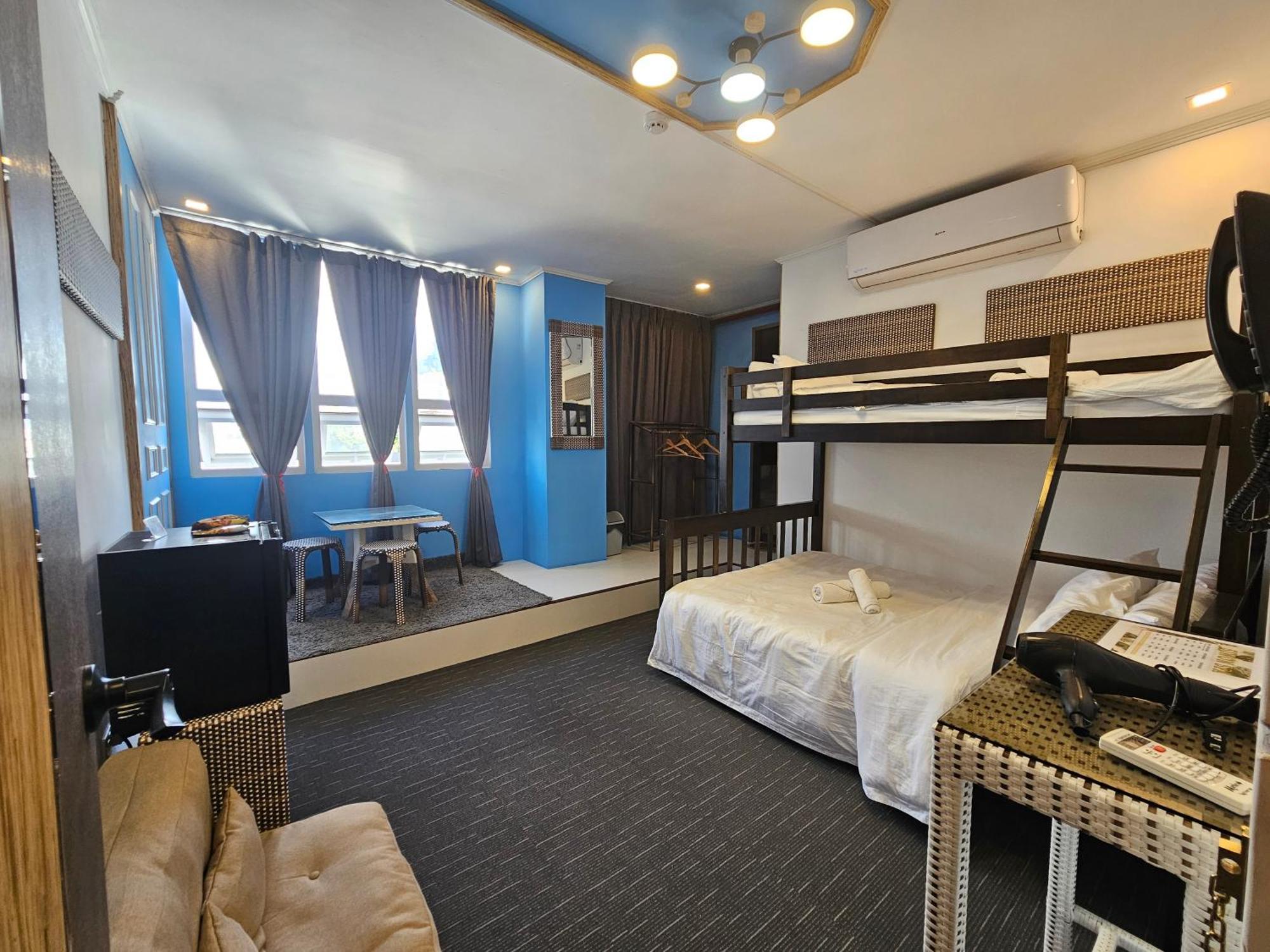 Attic Capsule Hotel Marigondon  Exterior photo